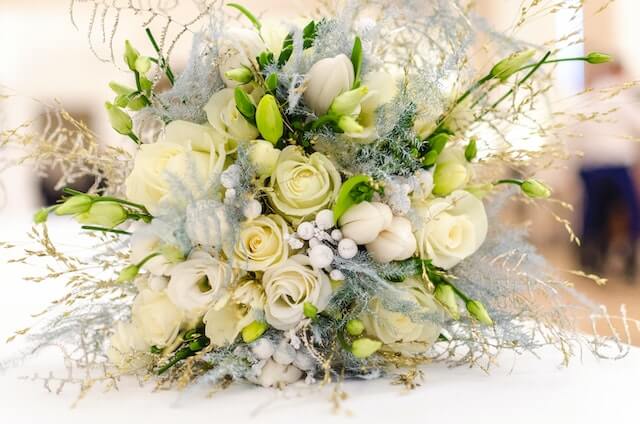 How To Make Your Wedding Bouquet Stand Out