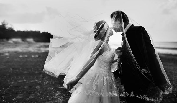 Classic Wedding Styles That Still Inspire Modern Couples