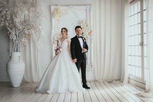 Setting Up A Beautiful Indoor Ceremony Space